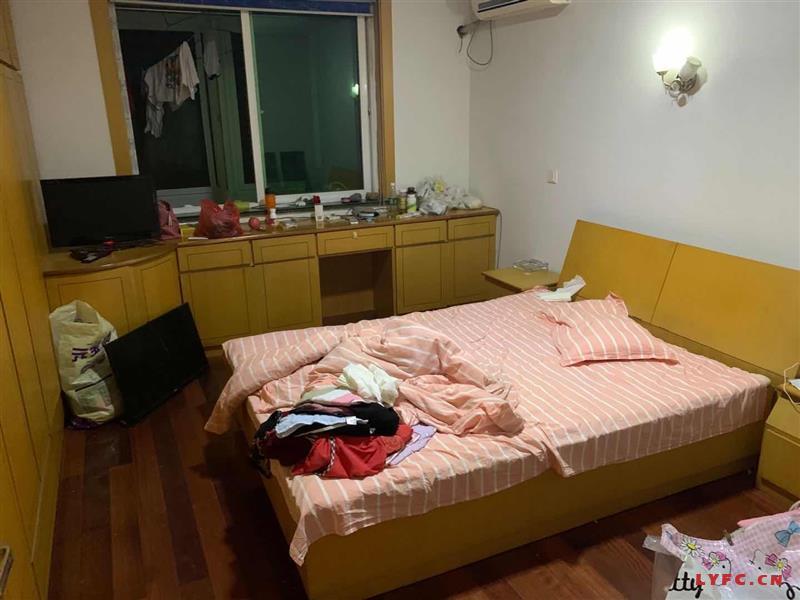 煤建路一手精装2/1/1朝南好房1500元/月