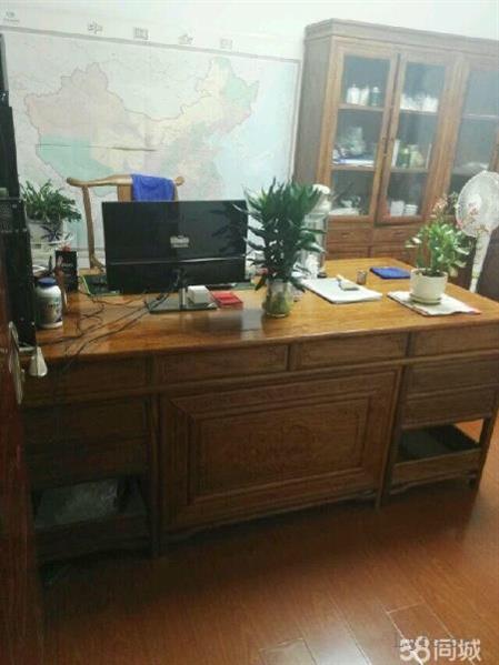 平陵广场毛坯3房/1厅/2卫朝南好房4200元/月