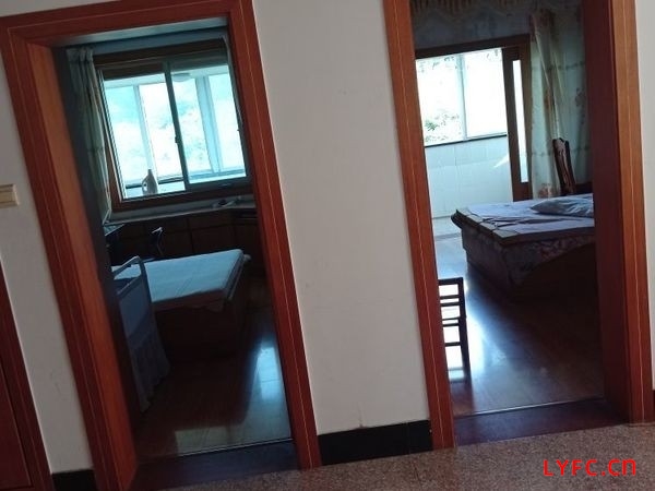 出租眠杨花园3/5楼86平1200元月中档装修设施全211型一手