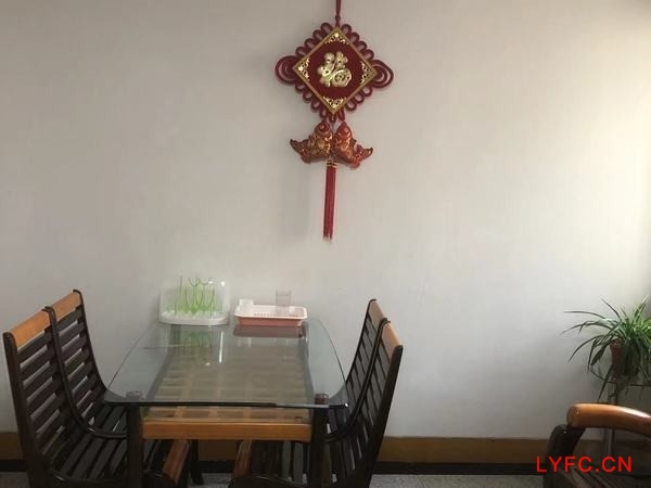 出租燕山南村4/6楼91平2000元月精致装设施全311型一手微信同号189