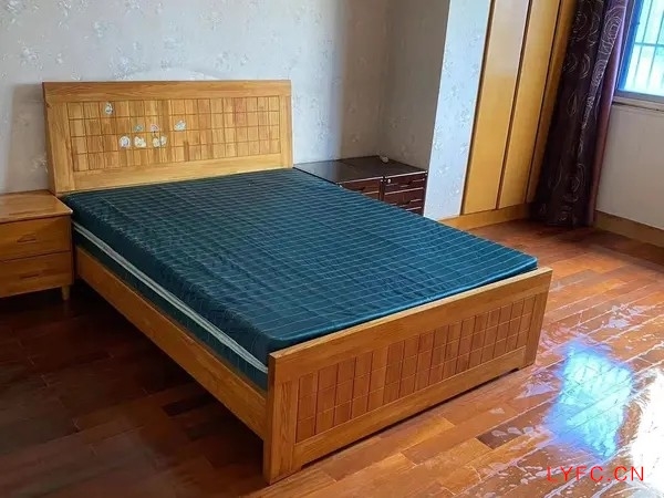 出租荷花新村5/6楼136平1500元月中档装修设施全322型一手微信同号18