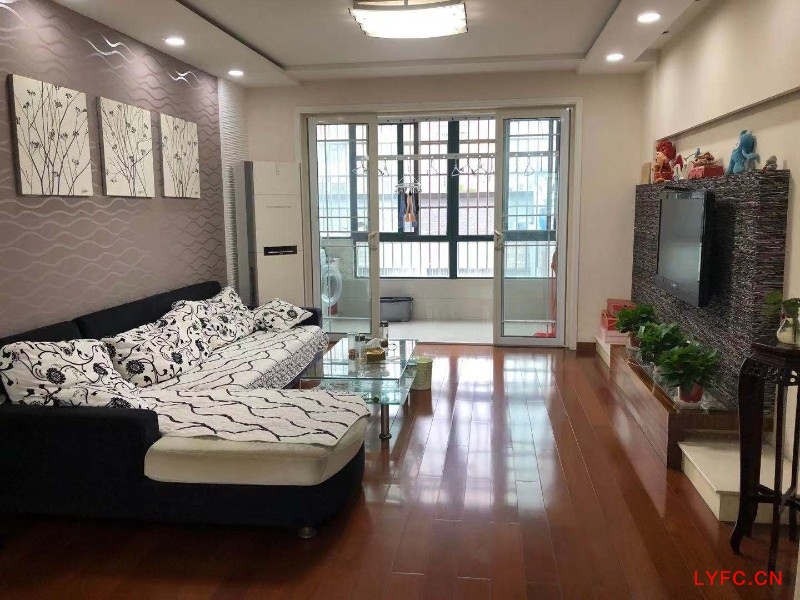 出租鑫盛景园3/4楼130平2800元月有储藏室有汽车库豪华装修设施全322型一