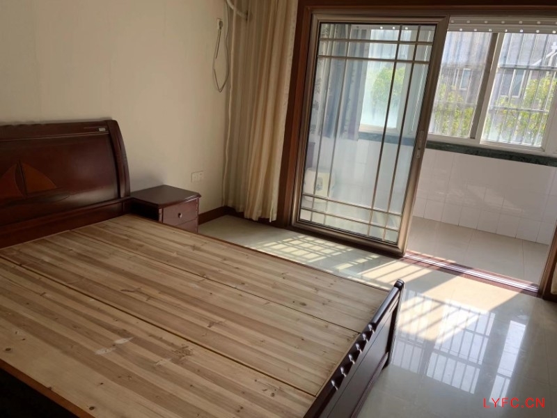 大营巷56号黄粉墙2/5楼95平81.8万精致装设施全送精致储藏室311型一手无